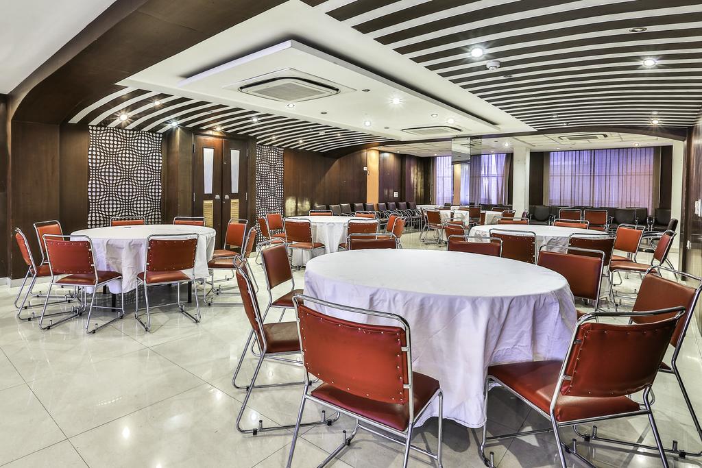 Airport Hotel Grand By Fantasia New Delhi Exterior photo