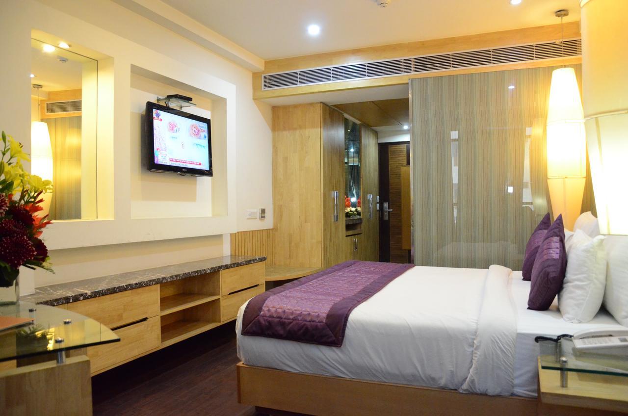 Airport Hotel Grand By Fantasia New Delhi Exterior photo